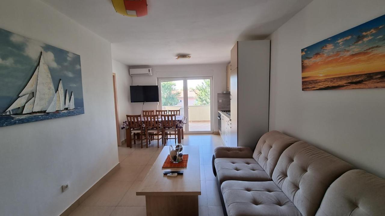 Apartments Bellator Šilo Екстериор снимка