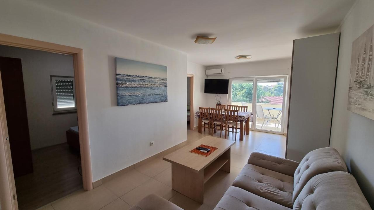 Apartments Bellator Šilo Екстериор снимка