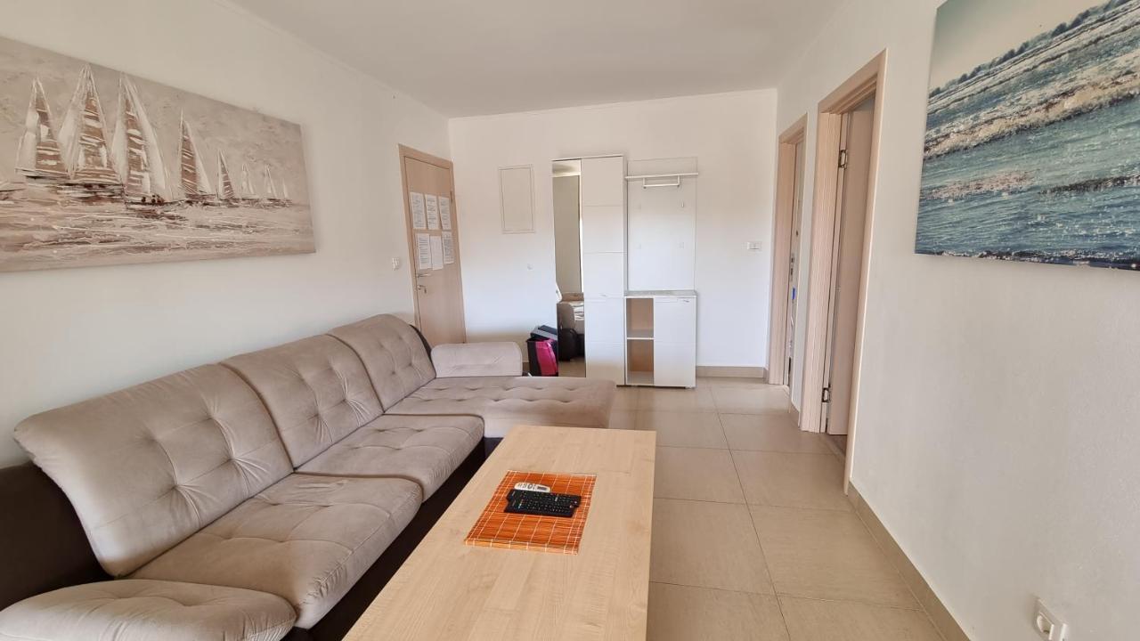 Apartments Bellator Šilo Екстериор снимка