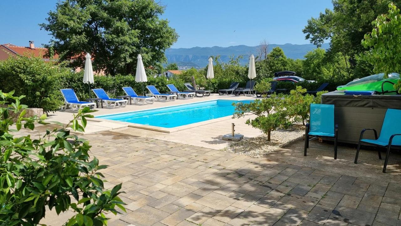 Apartments Bellator Šilo Екстериор снимка