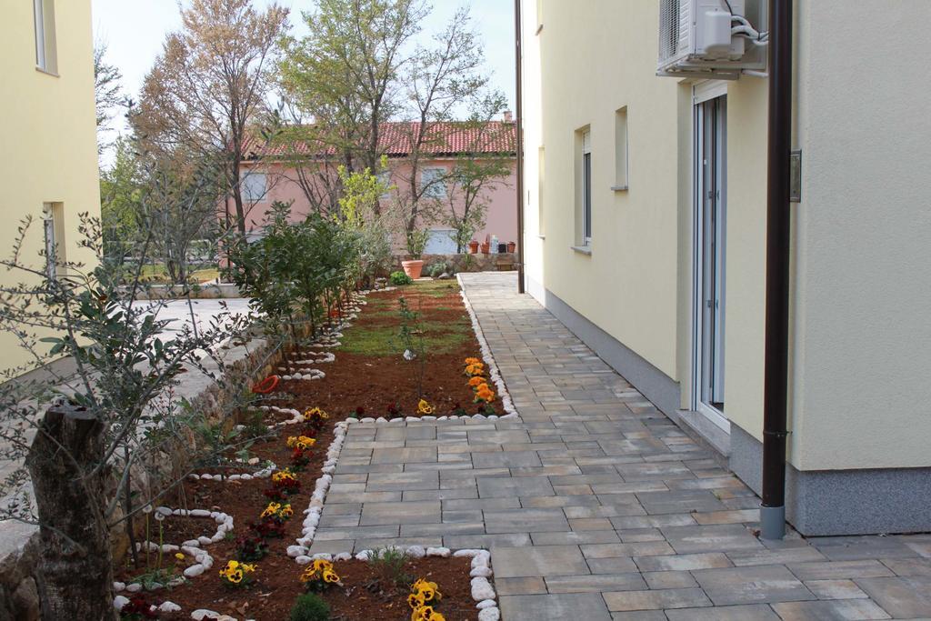 Apartments Bellator Šilo Екстериор снимка
