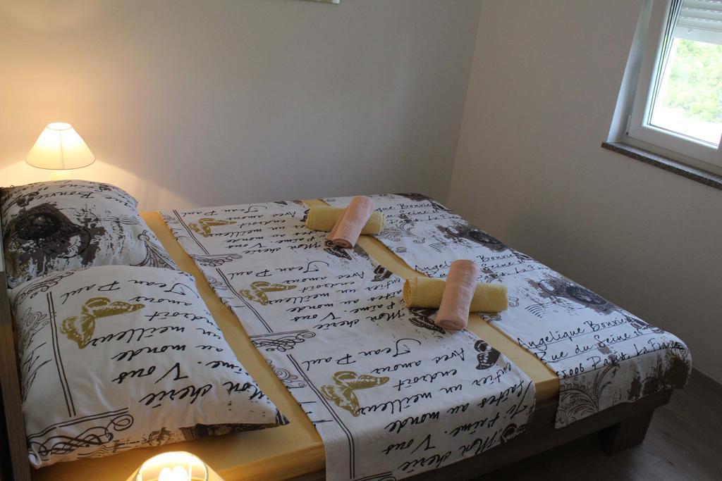Apartments Bellator Šilo Екстериор снимка