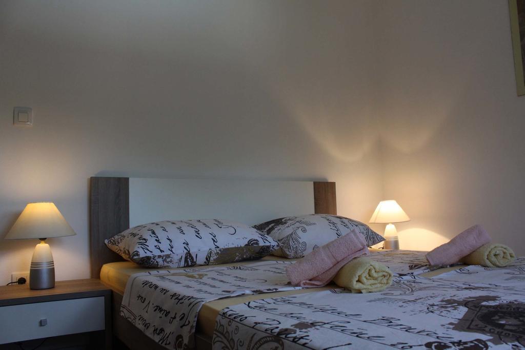 Apartments Bellator Šilo Екстериор снимка