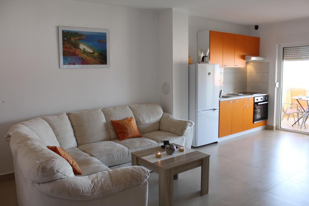 Apartments Bellator Šilo Екстериор снимка