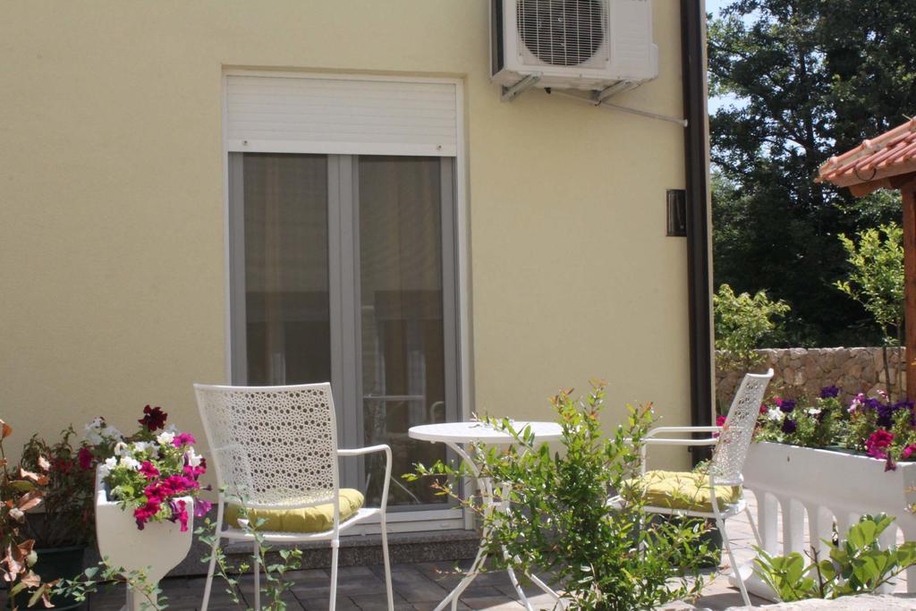 Apartments Bellator Šilo Екстериор снимка